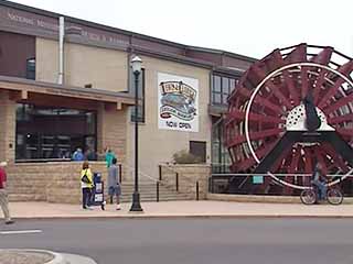 صور National Mississippi River Museum متحف